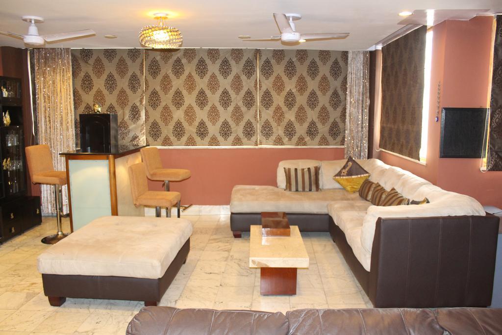 Service Apartments, Park Street, Calcutta מראה חיצוני תמונה
